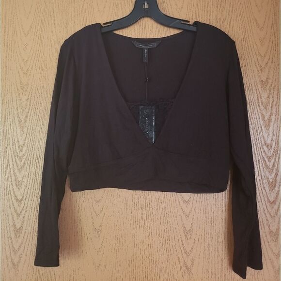 BCBGMaxAzria Black Long Sleeve Lace Crop Top NWT - Picture 2 of 9